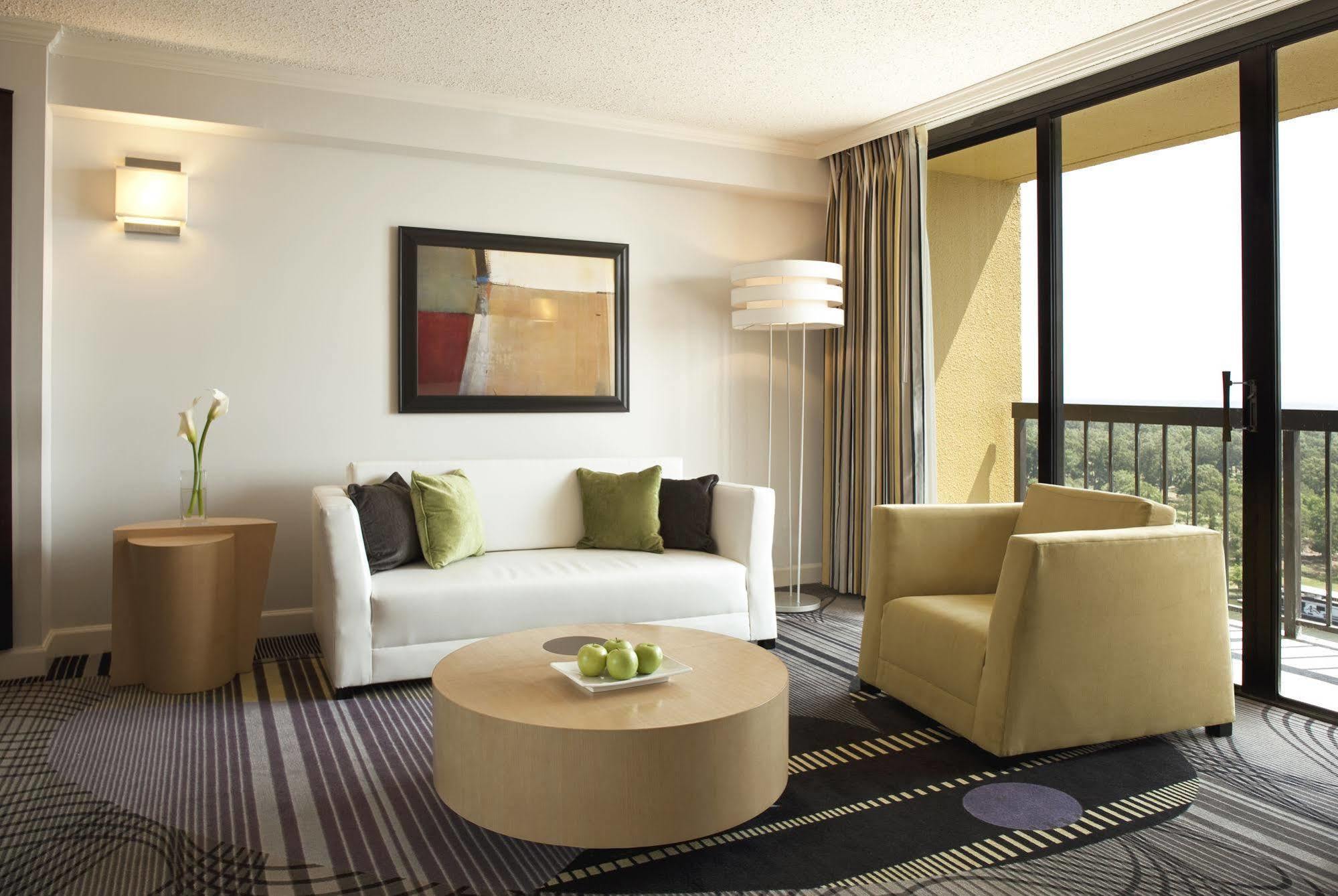 La Torretta Lake Resort & Spa Montgomery Habitación foto
